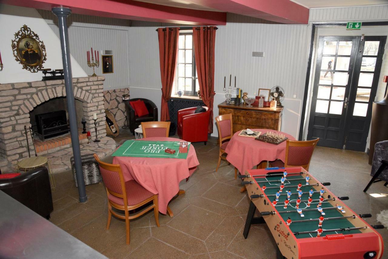 Hotel Le Baron Crémieu Εξωτερικό φωτογραφία