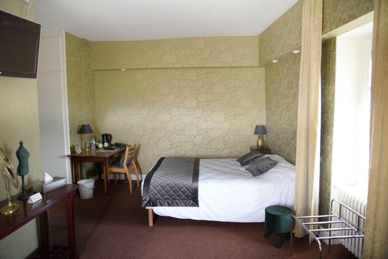 Hotel Le Baron Crémieu Εξωτερικό φωτογραφία